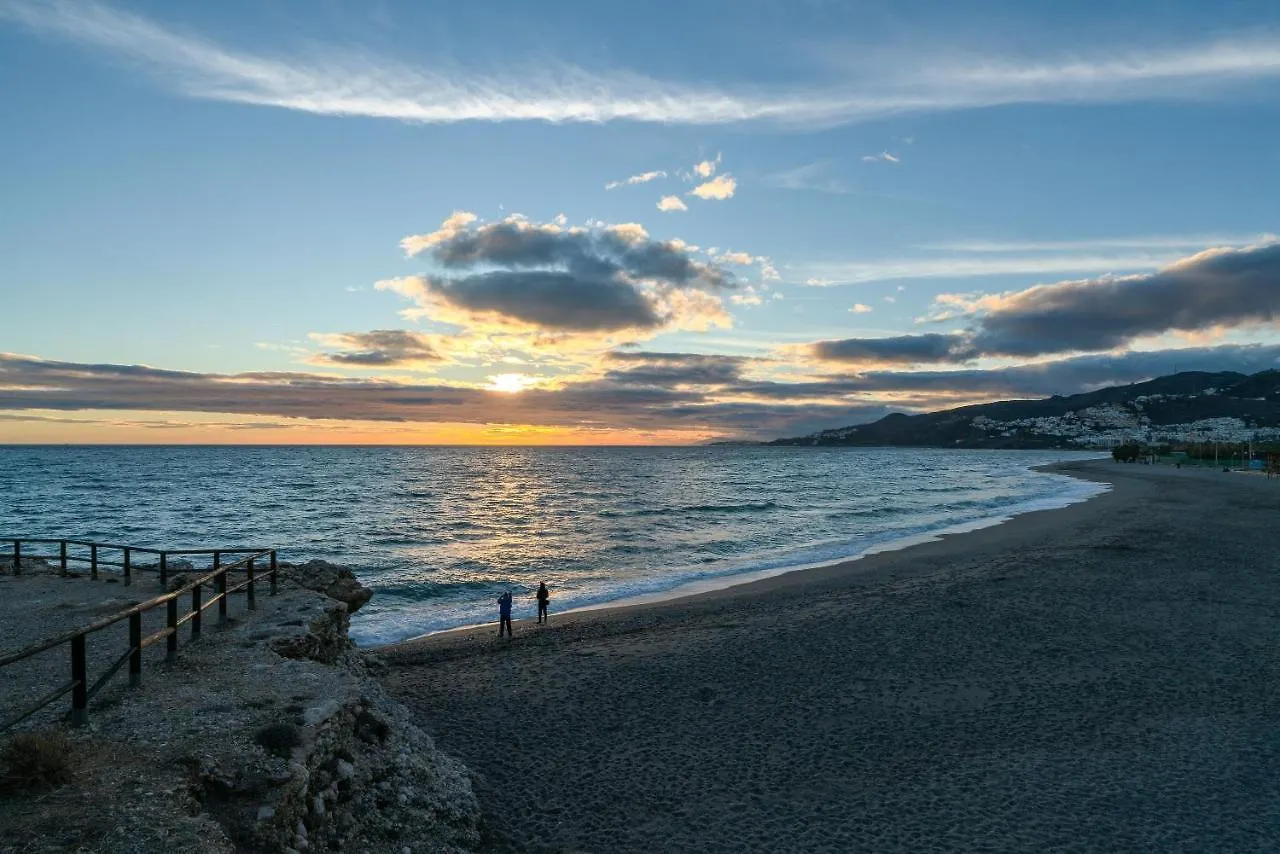 Estela Maris Nerja 0*,